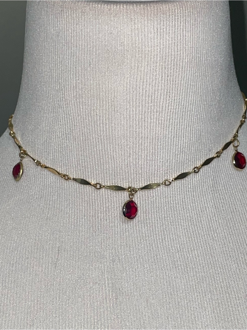 Vintage Gold Choker Necklace with Red Teardrop Stones - Women Jewelry